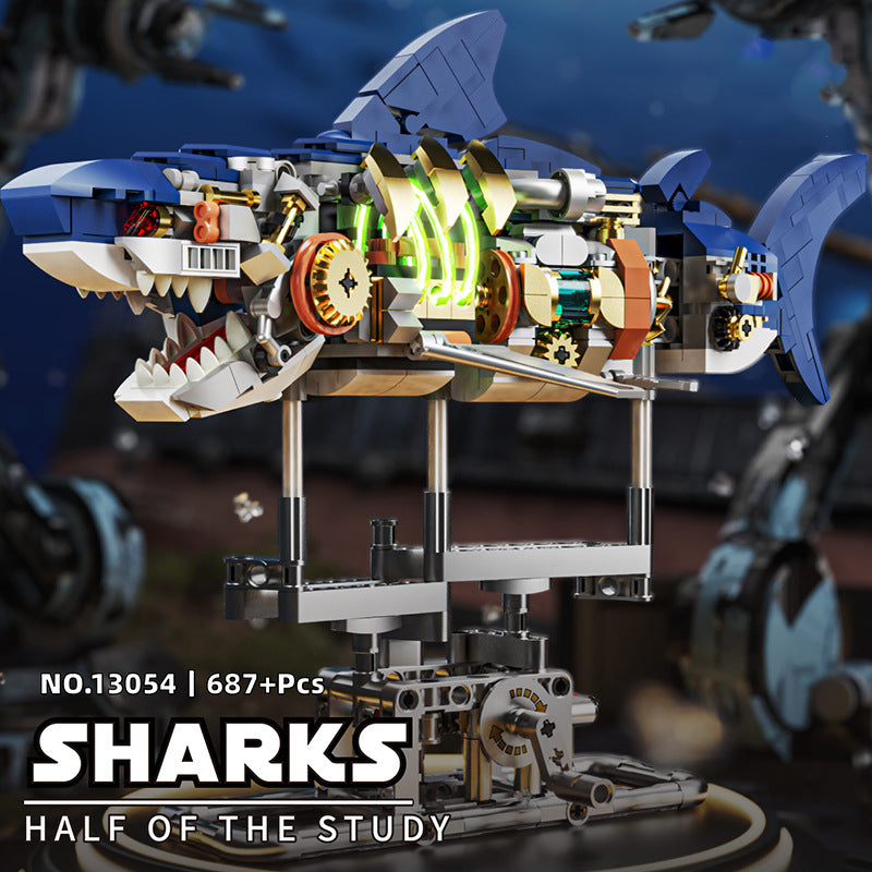 Mechanical Shark Building Blocks 687 PCS – Light-Up Movable Joints Model Kit